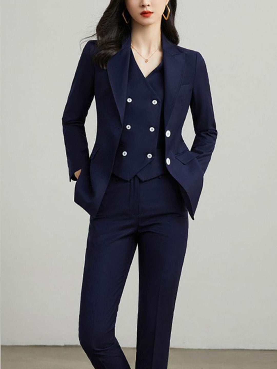 solovedress 3 Piece Elegant Tuxedo Double Buttons Peak Lapel Slim Fit Women Suit (Blazer+Vest+Pants)